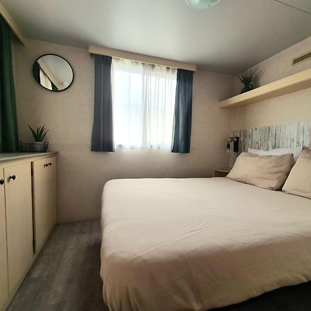 Comfortabele Familie Chalets Met Veranda Incl Airco Dichtbij Zee! ヴィアレッジョ エクステリア 写真