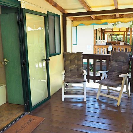 Comfortabele Familie Chalets Met Veranda Incl Airco Dichtbij Zee! ヴィアレッジョ エクステリア 写真