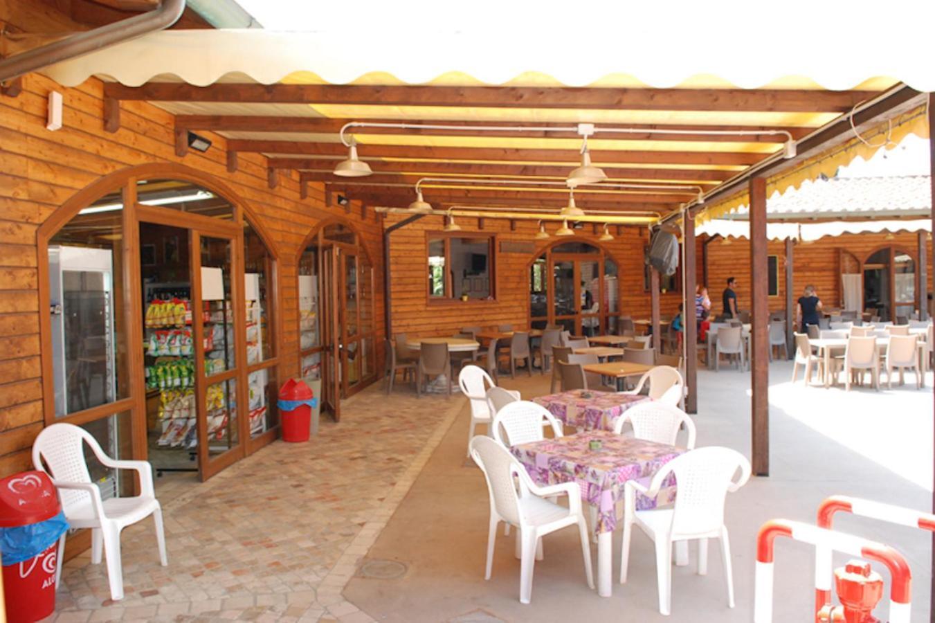Comfortabele Familie Chalets Met Veranda Incl Airco Dichtbij Zee! ヴィアレッジョ エクステリア 写真