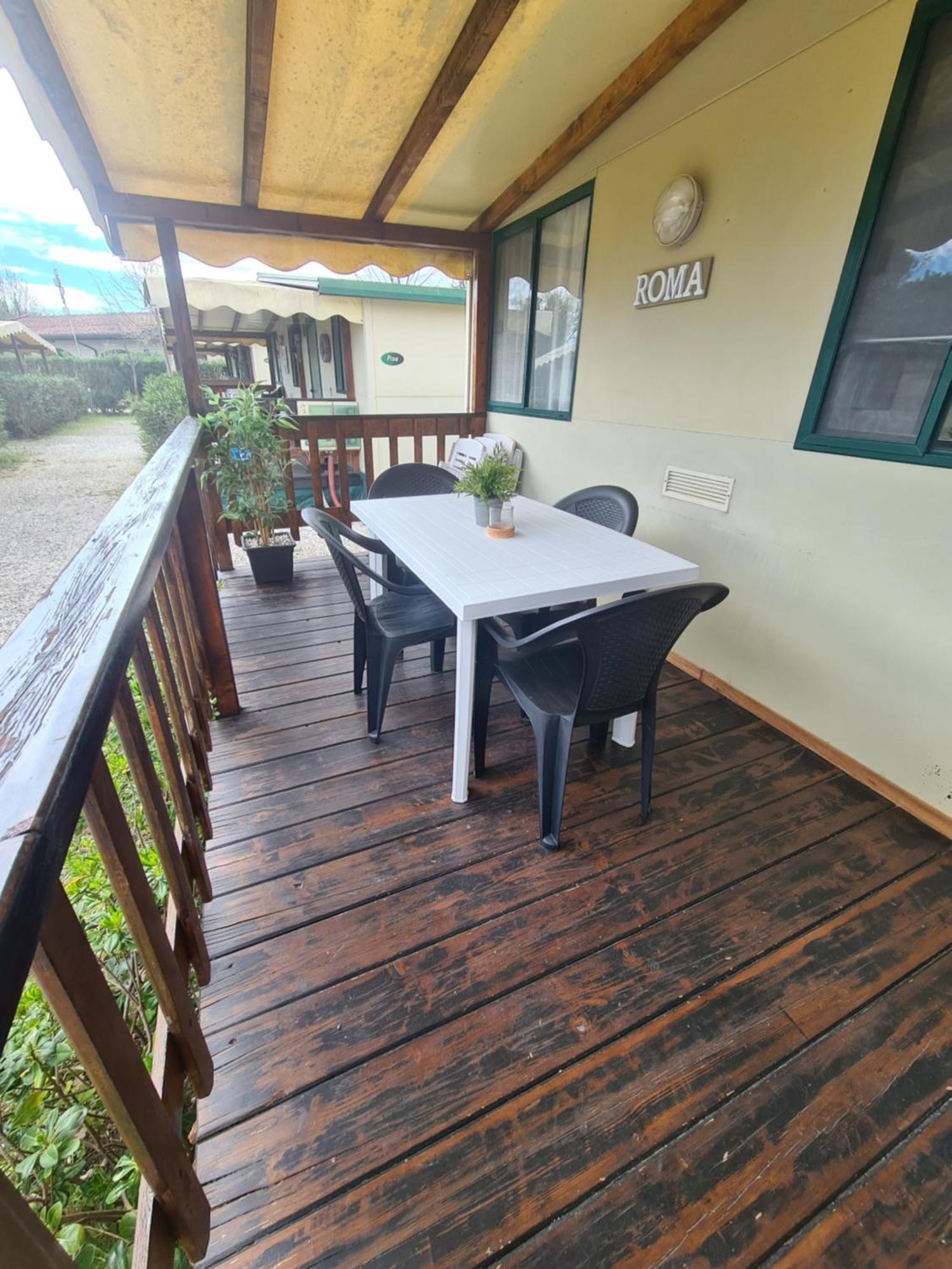 Comfortabele Familie Chalets Met Veranda Incl Airco Dichtbij Zee! ヴィアレッジョ エクステリア 写真