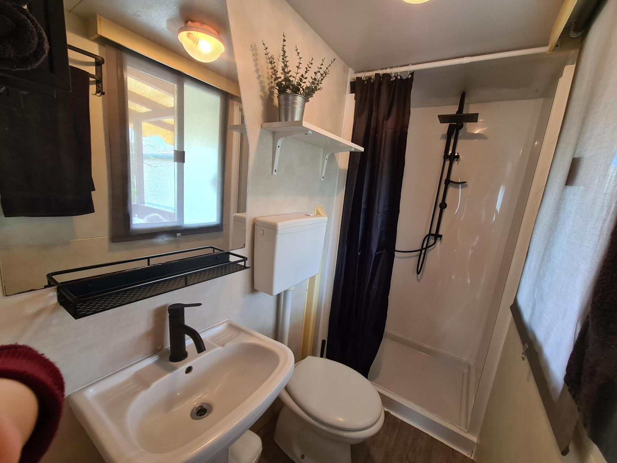 Comfortabele Familie Chalets Met Veranda Incl Airco Dichtbij Zee! ヴィアレッジョ エクステリア 写真