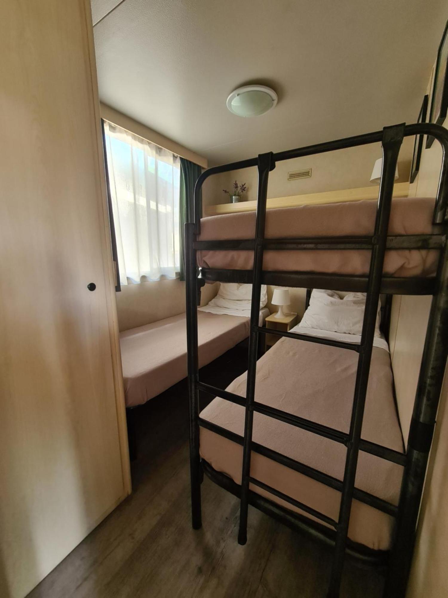 Comfortabele Familie Chalets Met Veranda Incl Airco Dichtbij Zee! ヴィアレッジョ エクステリア 写真