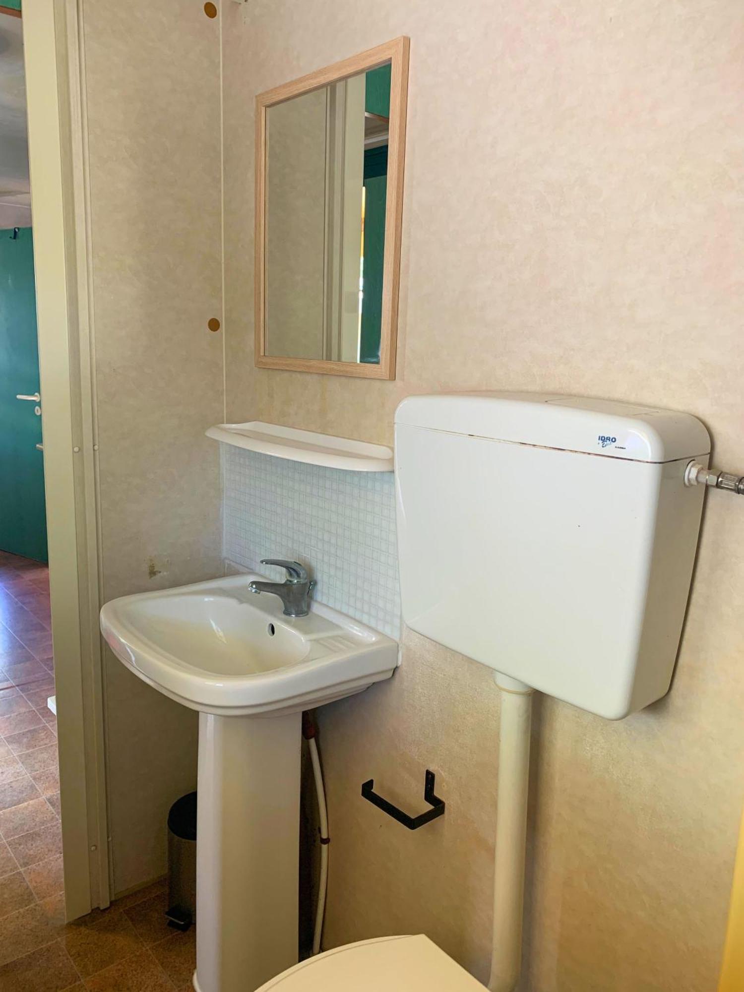 Comfortabele Familie Chalets Met Veranda Incl Airco Dichtbij Zee! ヴィアレッジョ エクステリア 写真